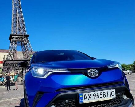 Синий Тойота C-HR, объемом двигателя 1.2 л и пробегом 80 тыс. км за 20800 $, фото 1 на Automoto.ua