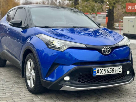 Синий Тойота C-HR, объемом двигателя 1.2 л и пробегом 105 тыс. км за 17500 $, фото 1 на Automoto.ua