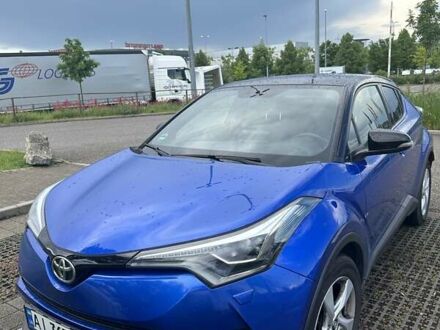 Синій Тойота C-HR, об'ємом двигуна 1.2 л та пробігом 133 тис. км за 19565 $, фото 1 на Automoto.ua