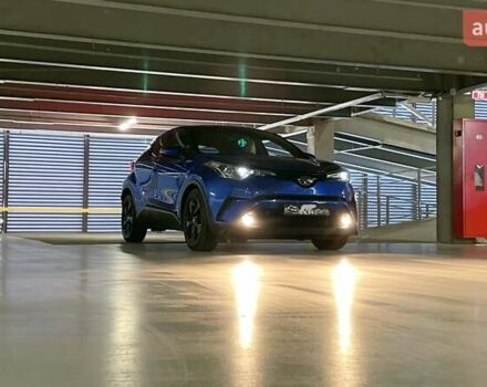 Синий Тойота C-HR, объемом двигателя 1.8 л и пробегом 79 тыс. км за 22900 $, фото 1 на Automoto.ua