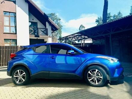 Синий Тойота C-HR, объемом двигателя 1.99 л и пробегом 101 тыс. км за 20500 $, фото 1 на Automoto.ua