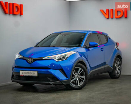 Синий Тойота C-HR, объемом двигателя 2 л и пробегом 102 тыс. км за 17068 $, фото 1 на Automoto.ua