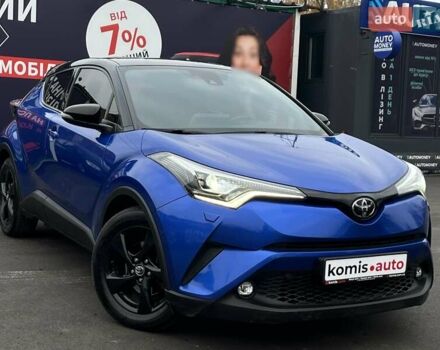 Синий Тойота C-HR, объемом двигателя 1.2 л и пробегом 158 тыс. км за 17799 $, фото 1 на Automoto.ua