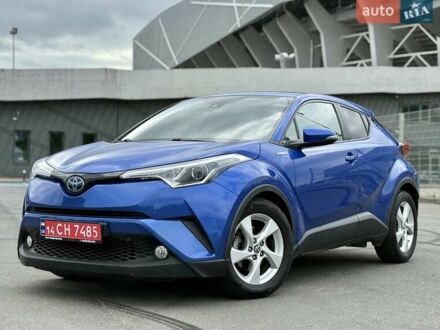 Тойота C-HR 2018 в Львове на Automoto.ua Синий Тойота C-HR, объемом двигателя 1.8 л и пробегом 79 тыс. км за 23200 $, фото 1 на Automoto.ua