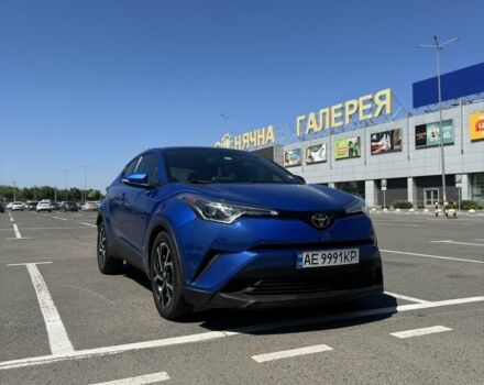 Синий Тойота C-HR, объемом двигателя 0.2 л и пробегом 104 тыс. км за 21000 $, фото 1 на Automoto.ua