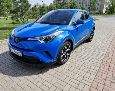 Синий Тойота C-HR, объемом двигателя 2 л и пробегом 100 тыс. км за 19900 $, фото 1 на Automoto.ua