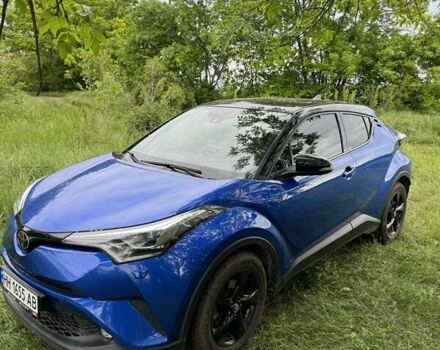 Синий Тойота C-HR, объемом двигателя 1.2 л и пробегом 125 тыс. км за 18999 $, фото 1 на Automoto.ua