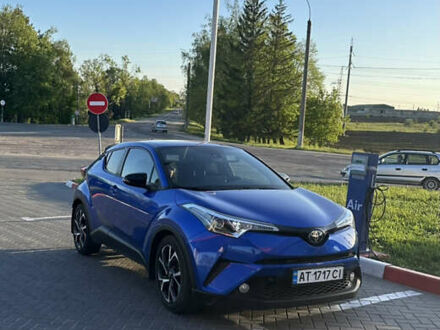 Тойота C-HR 2018 в Коломые на Automoto.ua Синий Тойота C-HR, объемом двигателя 1.99 л и пробегом 56 тыс. км за 16300 $, фото 1 на Automoto.ua