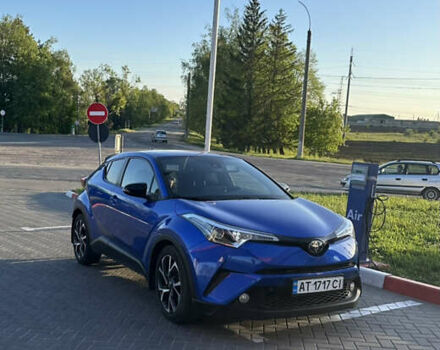 Тойота C-HR 2018 у Коломые на Automoto.ua Синій Тойота C-HR, об'ємом двигуна 1.99 л та пробігом 56 тис. км за 16300 $, фото 1 на Automoto.ua