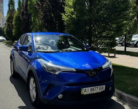 Синий Тойота C-HR, объемом двигателя 1.2 л и пробегом 105 тыс. км за 19500 $, фото 1 на Automoto.ua