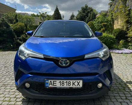 Синій Тойота C-HR, об'ємом двигуна 1.8 л та пробігом 58 тис. км за 24500 $, фото 1 на Automoto.ua