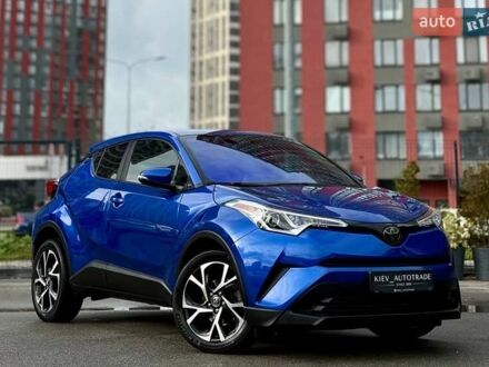Синий Тойота C-HR, объемом двигателя 2 л и пробегом 107 тыс. км за 18500 $, фото 1 на Automoto.ua