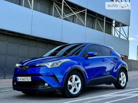 Синій Тойота C-HR, об'ємом двигуна 1.2 л та пробігом 43 тис. км за 18999 $, фото 1 на Automoto.ua