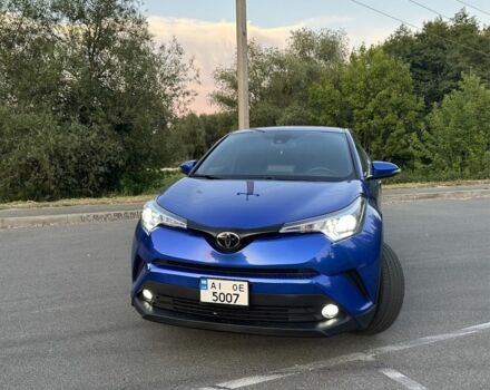 Синий Тойота C-HR, объемом двигателя 2 л и пробегом 96 тыс. км за 17300 $, фото 1 на Automoto.ua