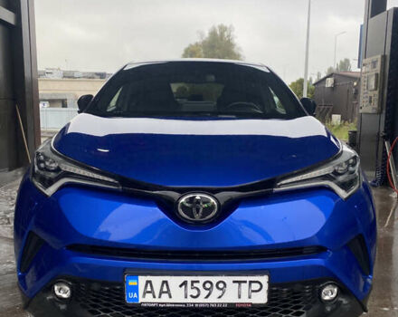 Синий Тойота C-HR, объемом двигателя 1.2 л и пробегом 106 тыс. км за 24000 $, фото 1 на Automoto.ua