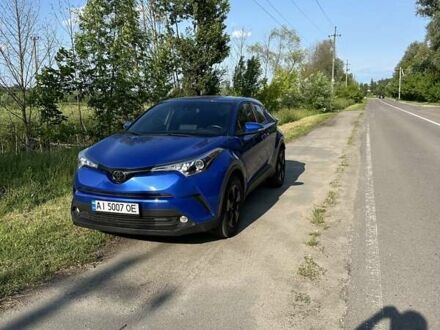 Синий Тойота C-HR, объемом двигателя 2 л и пробегом 92 тыс. км за 18950 $, фото 1 на Automoto.ua