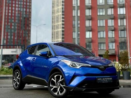 Синий Тойота C-HR, объемом двигателя 2 л и пробегом 107 тыс. км за 18500 $, фото 1 на Automoto.ua