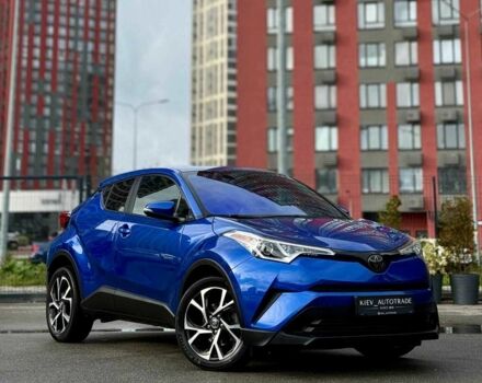 Синий Тойота C-HR, объемом двигателя 2 л и пробегом 107 тыс. км за 18500 $, фото 1 на Automoto.ua