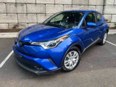 Синий Тойота C-HR, объемом двигателя 2 л и пробегом 80 тыс. км за 7800 $, фото 1 на Automoto.ua
