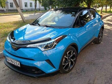 Синий Тойота C-HR, объемом двигателя 1.99 л и пробегом 102 тыс. км за 18500 $, фото 1 на Automoto.ua