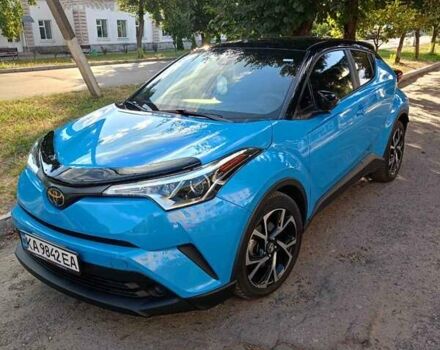 Синий Тойота C-HR, объемом двигателя 1.99 л и пробегом 102 тыс. км за 18500 $, фото 1 на Automoto.ua