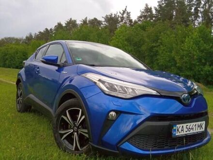 Тойота C-HR 2020 в Киеве на Automoto.ua Синий Тойота C-HR, объемом двигателя 1.8 л и пробегом 90 тыс. км за 24400 $, фото 1 на Automoto.ua