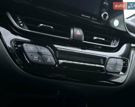 Зелений Тойота C-HR, об'ємом двигуна 1.99 л та пробігом 59 тис. км за 22700 $, фото 50 на Automoto.ua