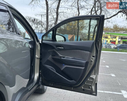 Зелений Тойота C-HR, об'ємом двигуна 1.99 л та пробігом 59 тис. км за 22700 $, фото 33 на Automoto.ua