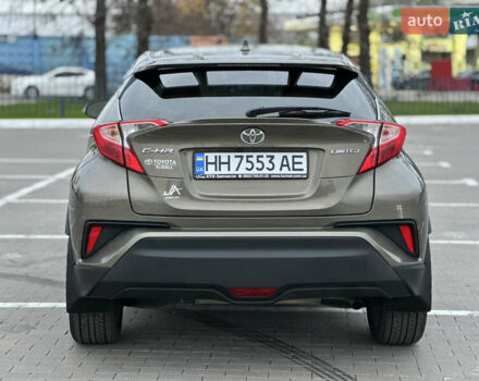 Зелений Тойота C-HR, об'ємом двигуна 1.99 л та пробігом 59 тис. км за 22700 $, фото 10 на Automoto.ua