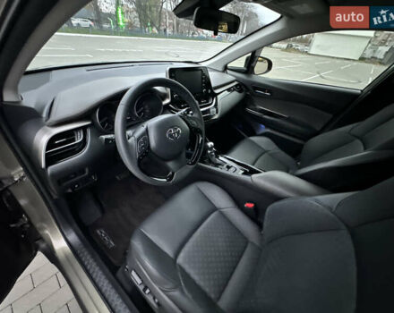 Зелений Тойота C-HR, об'ємом двигуна 1.99 л та пробігом 59 тис. км за 22700 $, фото 46 на Automoto.ua