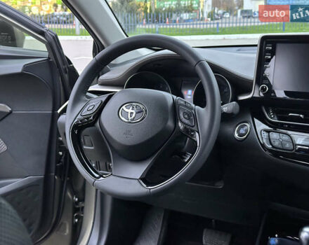 Зелений Тойота C-HR, об'ємом двигуна 1.99 л та пробігом 59 тис. км за 22700 $, фото 22 на Automoto.ua