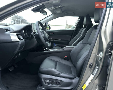 Зелений Тойота C-HR, об'ємом двигуна 1.99 л та пробігом 59 тис. км за 22700 $, фото 44 на Automoto.ua