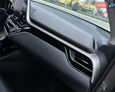 Зелений Тойота C-HR, об'ємом двигуна 1.99 л та пробігом 59 тис. км за 22700 $, фото 36 на Automoto.ua