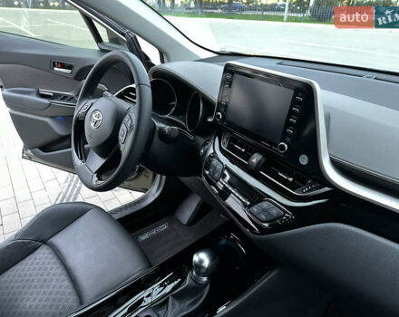 Зелений Тойота C-HR, об'ємом двигуна 1.99 л та пробігом 59 тис. км за 22700 $, фото 37 на Automoto.ua