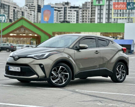 Зелений Тойота C-HR, об'ємом двигуна 1.99 л та пробігом 59 тис. км за 22700 $, фото 5 на Automoto.ua