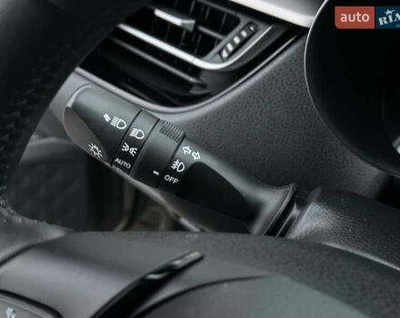 Зелений Тойота C-HR, об'ємом двигуна 1.99 л та пробігом 59 тис. км за 22700 $, фото 53 на Automoto.ua