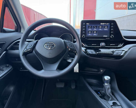 Зеленый Тойота C-HR, объемом двигателя 2 л и пробегом 2 тыс. км за 19700 $, фото 34 на Automoto.ua