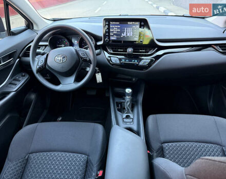 Зеленый Тойота C-HR, объемом двигателя 2 л и пробегом 2 тыс. км за 21999 $, фото 23 на Automoto.ua