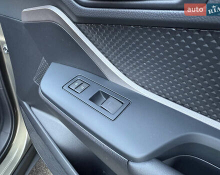 Зелений Тойота C-HR, об'ємом двигуна 2 л та пробігом 2 тис. км за 20999 $, фото 22 на Automoto.ua