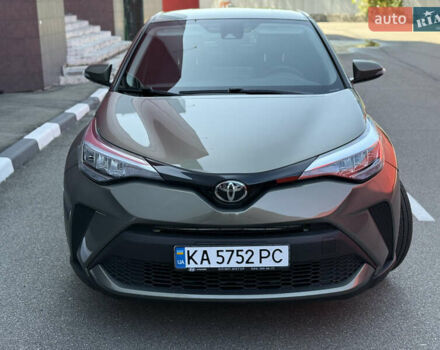Зеленый Тойота C-HR, объемом двигателя 2 л и пробегом 2 тыс. км за 21999 $, фото 2 на Automoto.ua
