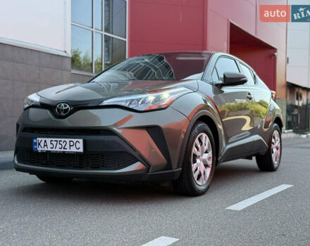 Зеленый Тойота C-HR, объемом двигателя 2 л и пробегом 2 тыс. км за 21999 $, фото 3 на Automoto.ua