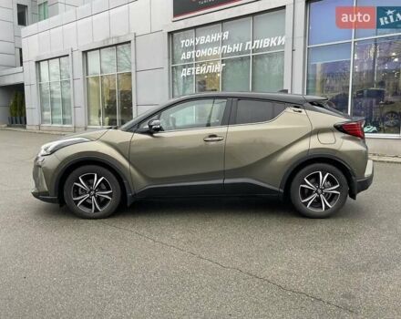 Зеленый Тойота C-HR, объемом двигателя 1.99 л и пробегом 32 тыс. км за 34999 $, фото 3 на Automoto.ua