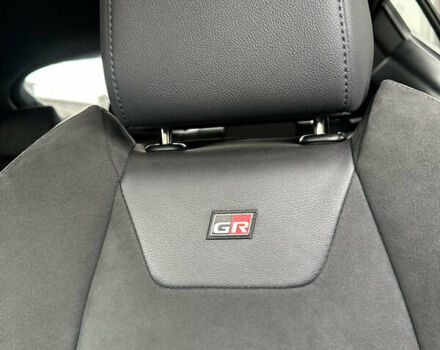 Зеленый Тойота C-HR, объемом двигателя 1.99 л и пробегом 18 тыс. км за 30800 $, фото 18 на Automoto.ua