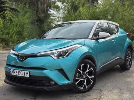 Зеленый Тойота C-HR, объемом двигателя 2 л и пробегом 119 тыс. км за 17500 $, фото 1 на Automoto.ua