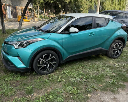 Зеленый Тойота C-HR, объемом двигателя 1.99 л и пробегом 68 тыс. км за 17600 $, фото 1 на Automoto.ua