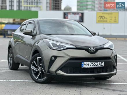 Зеленый Тойота C-HR, объемом двигателя 1.99 л и пробегом 59 тыс. км за 22700 $, фото 1 на Automoto.ua