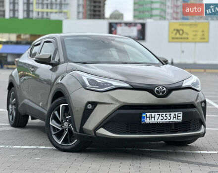 Зеленый Тойота C-HR, объемом двигателя 1.99 л и пробегом 59 тыс. км за 22700 $, фото 1 на Automoto.ua