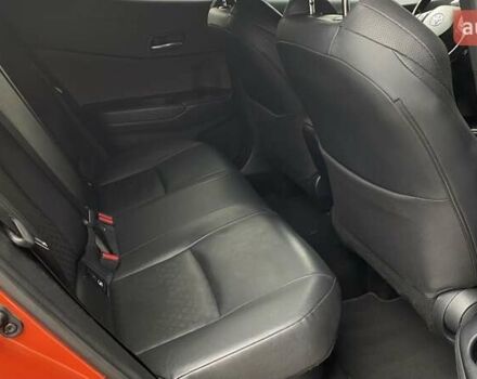 Оранжевый Тойота C-HR, объемом двигателя 1.99 л и пробегом 108 тыс. км за 26966 $, фото 6 на Automoto.ua