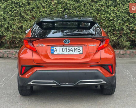 Помаранчевий Тойота C-HR, об'ємом двигуна 1.99 л та пробігом 60 тис. км за 27500 $, фото 4 на Automoto.ua