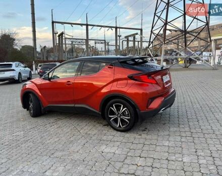 Оранжевый Тойота C-HR, объемом двигателя 1.99 л и пробегом 55 тыс. км за 33000 $, фото 3 на Automoto.ua